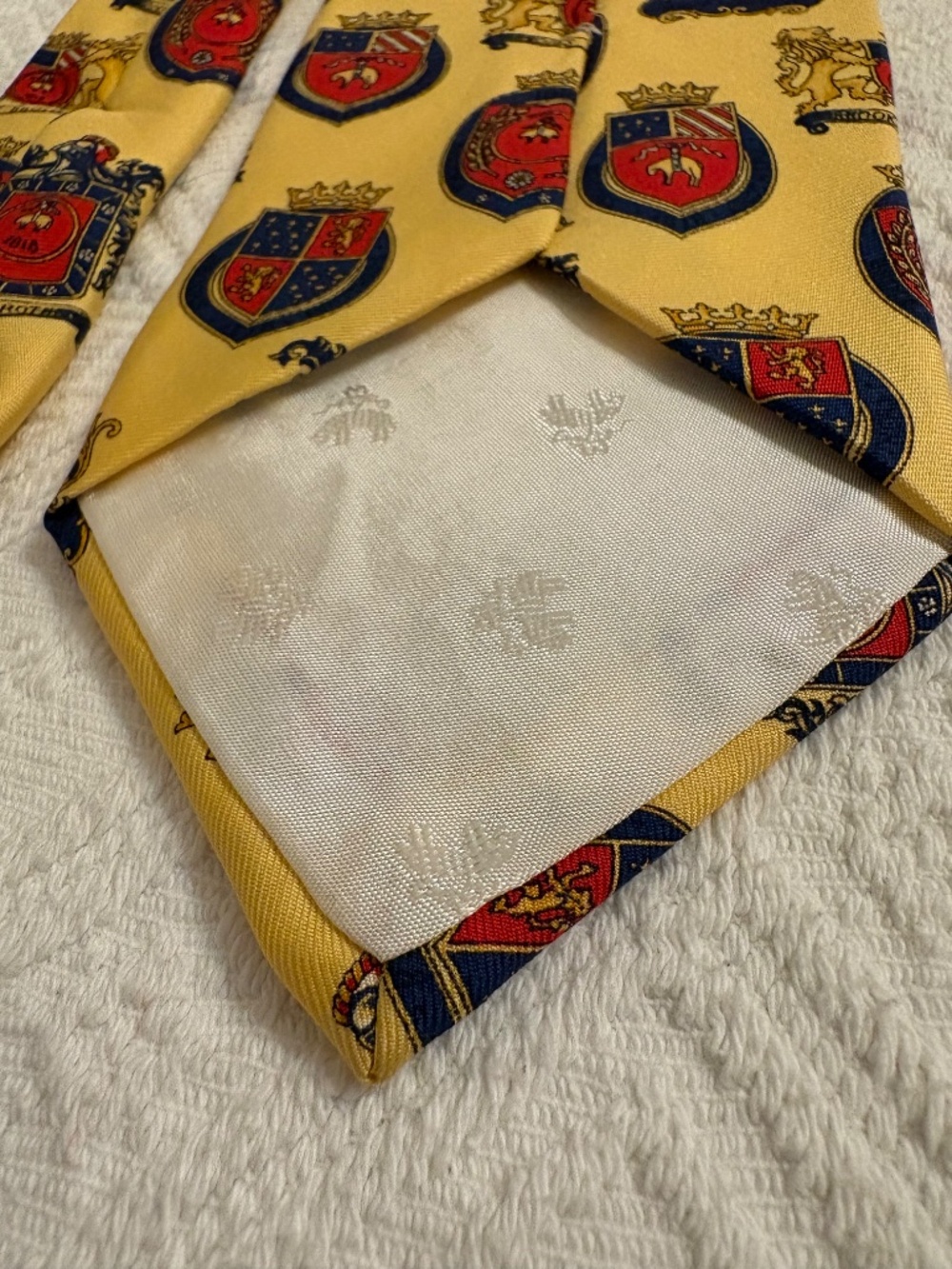 Vintage Brooks Brothers Makers Silk Tie Yellow Heraldic Crest Coat of Arms Lion - Picture 2 of 6